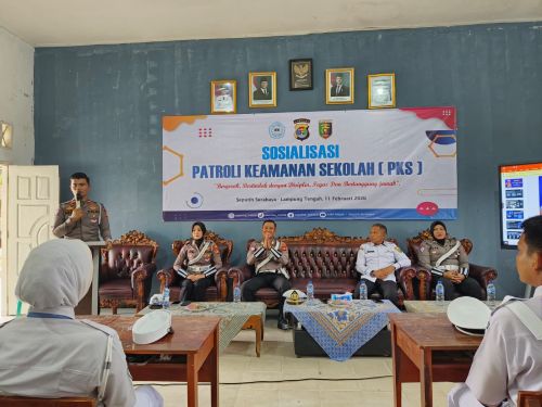 Satlantas Polres Lampung Tengah Perkuat Edukasi Lalu Lintas Lewat Dikmas dan Pelatihan PKS di SMKN 1 Seputih Surabaya